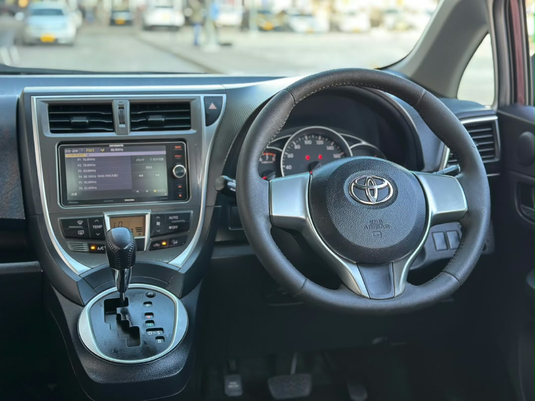 TOYOTA RACTICS thumbnail 4